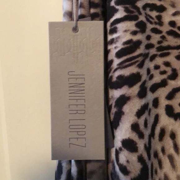 Jennifer Lopez jewel necked tank - Picture 2 of 5